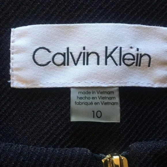 Calvin Klein - Picture 5 of 7
